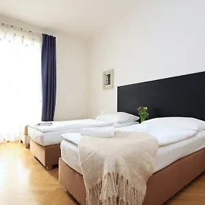 Quadrio Bedroom Apartment Prag